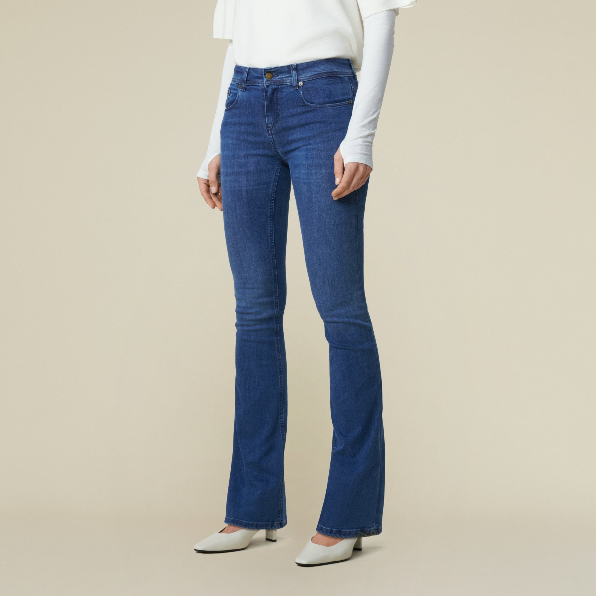 デニム・ジーパン LOIS JEANS SS25 LOIS JEANS Jeans (3150 7568SALTWATER STONE) Featured | Lois Jeans - Official Store